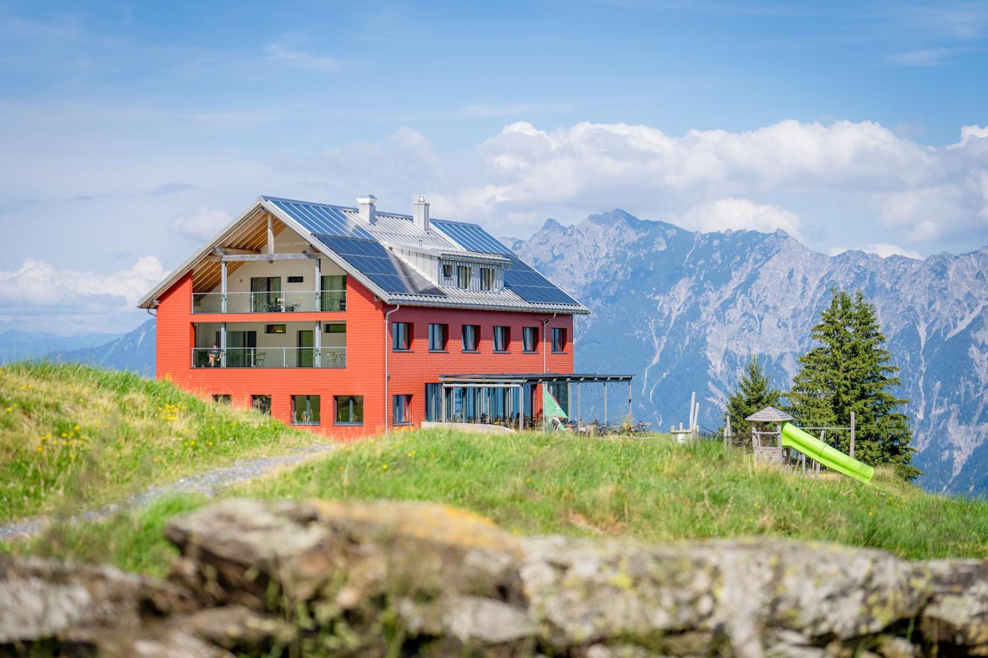 Hotel Restaurant Berghaus Malbun Buchserberg Eksteriør billede